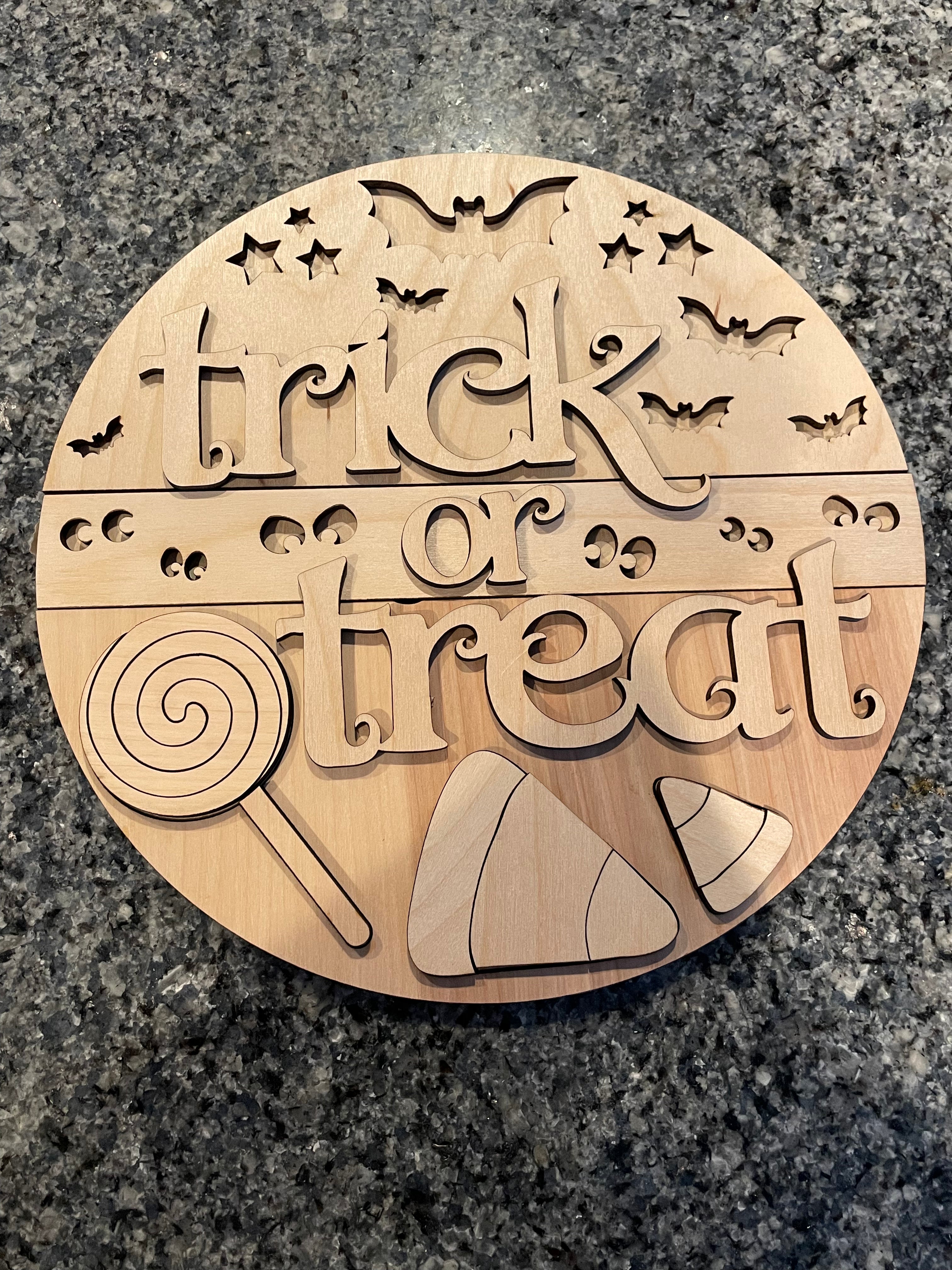 Trick or treat DIY door round
